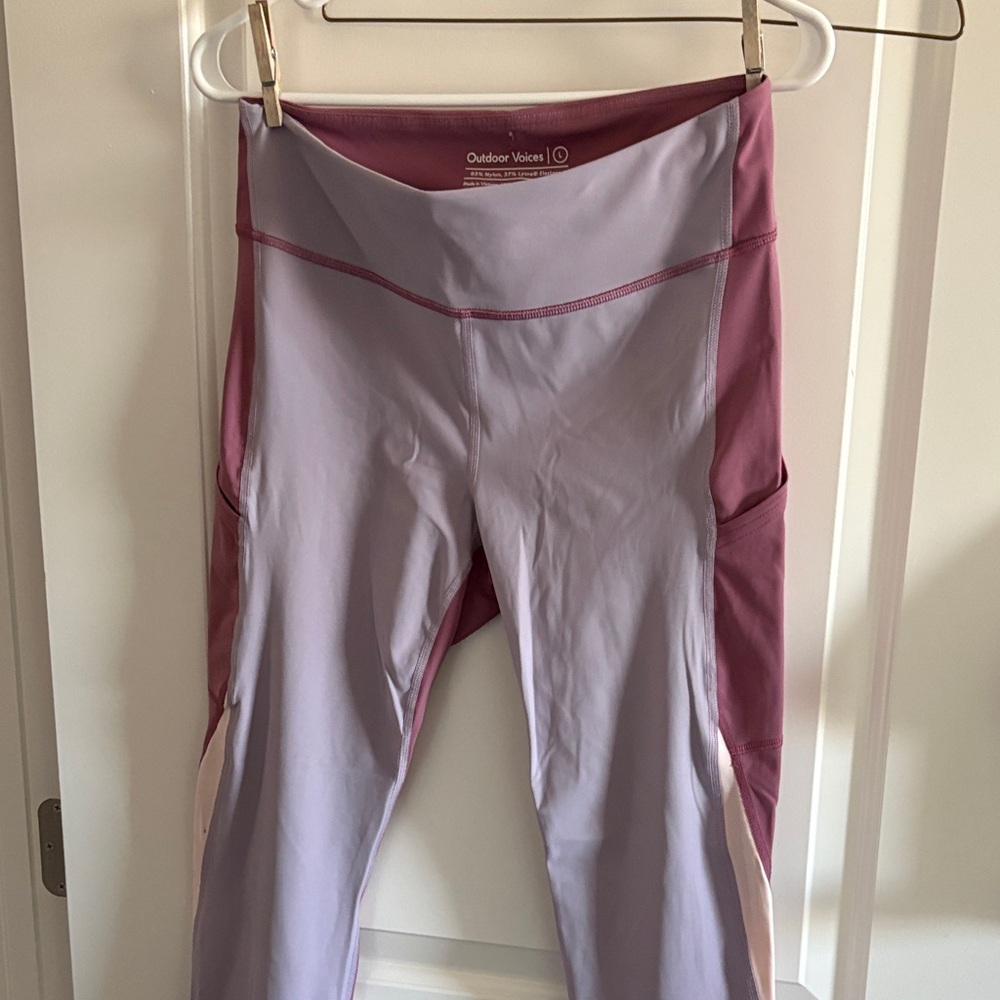 Outdoor Voices Lavender and Mauve Colorblock Leggings with Side Pockets